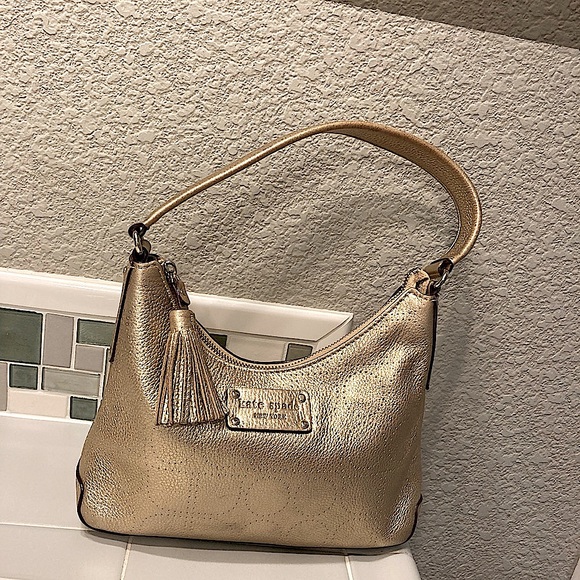 Kate Spade Vintage Mini Gold Bag. Excellent Condition - Picture 4 of 16